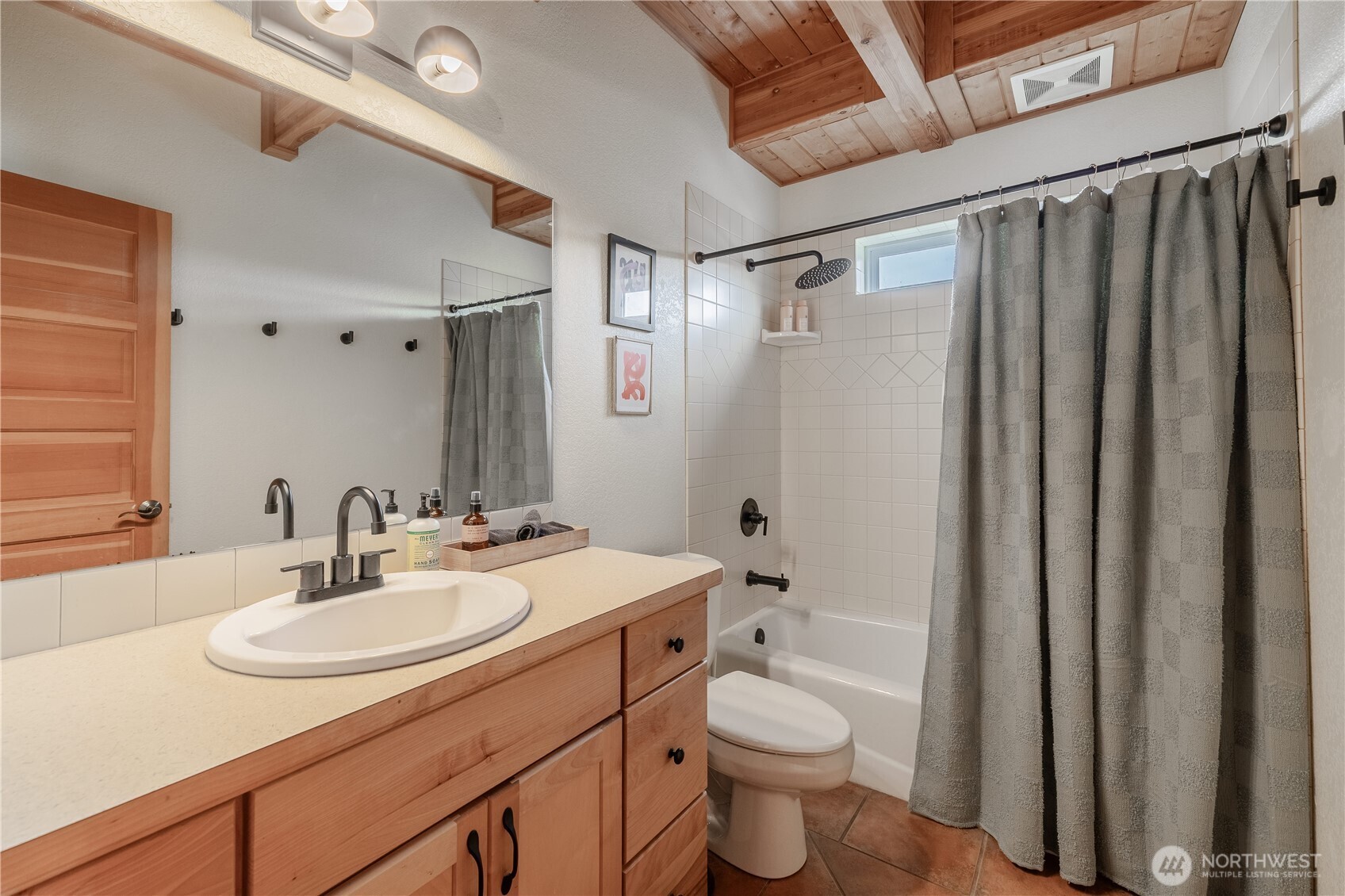 2633 Sunlight Beach Road Clinton, WA 98236 - Photo 18 of 35