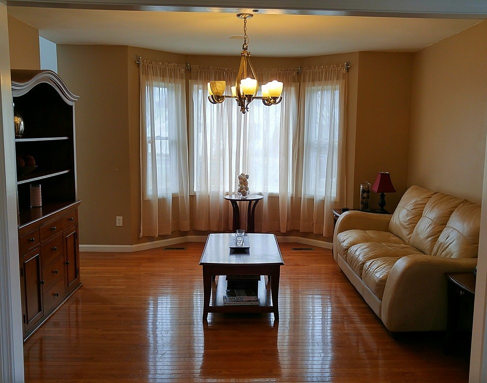 42 Redgate Road Dracut, MA 01826 - Photo 5 of 21 Gallery Image 5