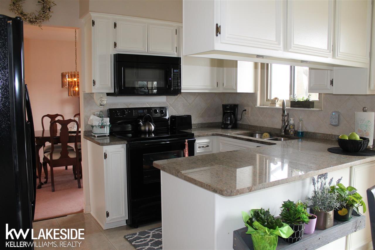 47725 Concord Road Macomb, MI 48044 - Photo 16 of 34 31342048-16.JPG