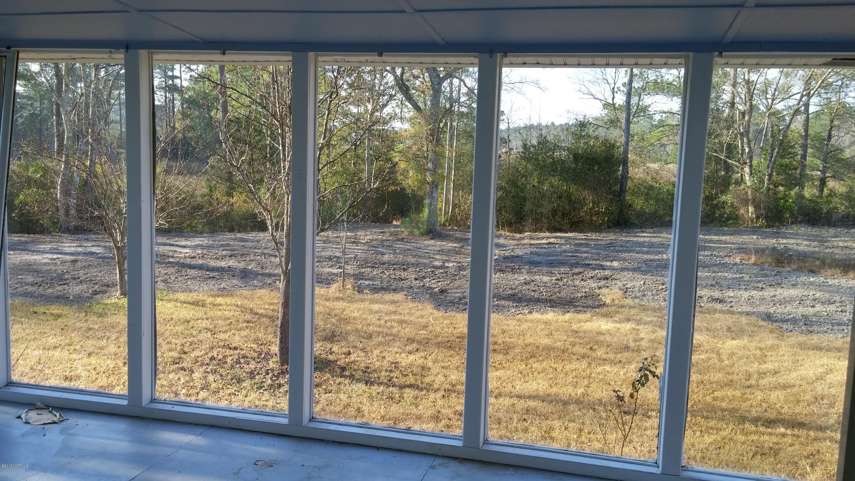 1065 Hardesty Loop Road Newport, NC 28570 - Photo 13 of 36 Sun Room View
