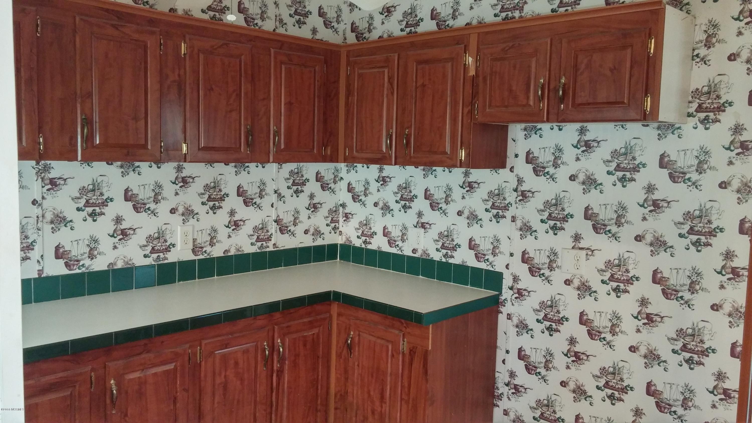 1065 Hardesty Loop Road Newport, NC 28570 - Photo 28 of 36 Kitchen Cabinets