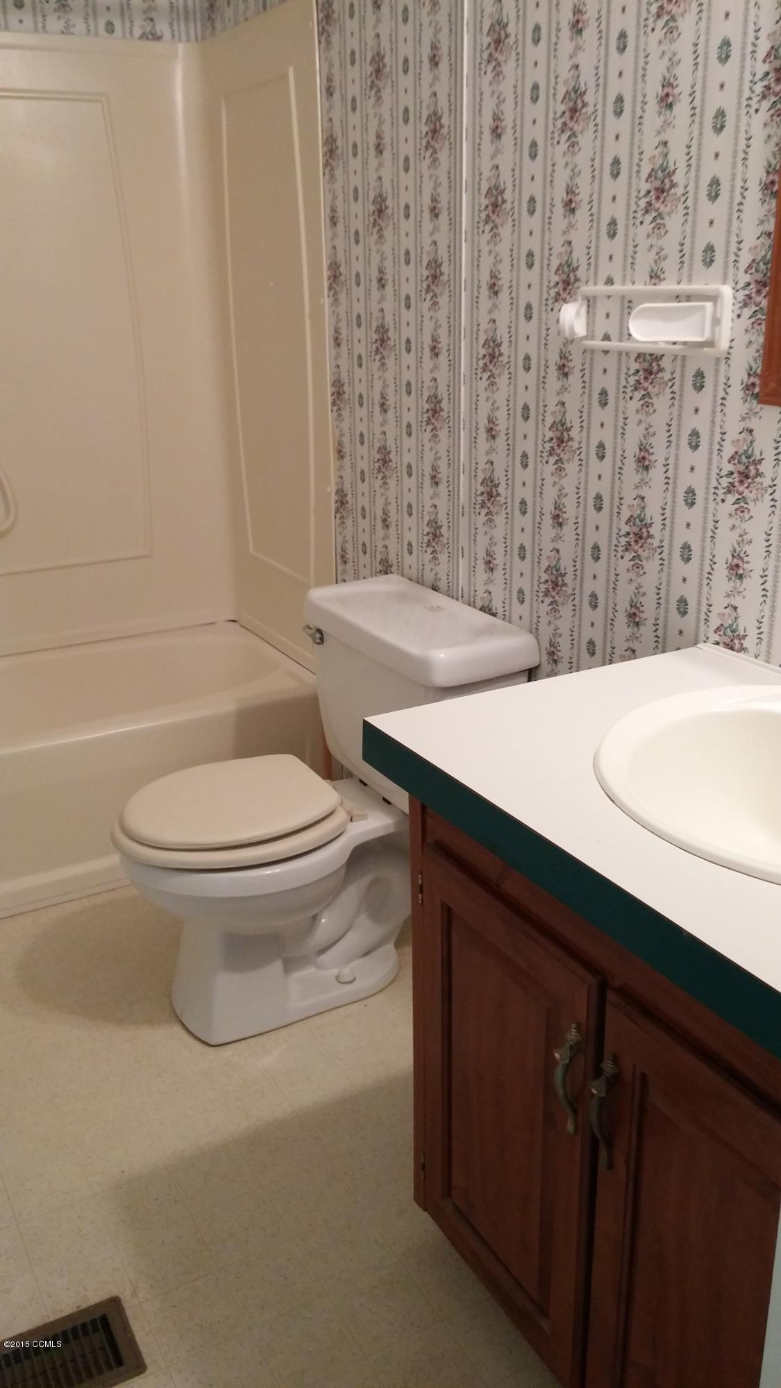 1065 Hardesty Loop Road Newport, NC 28570 - Photo 7 of 36 1065 Bath 2