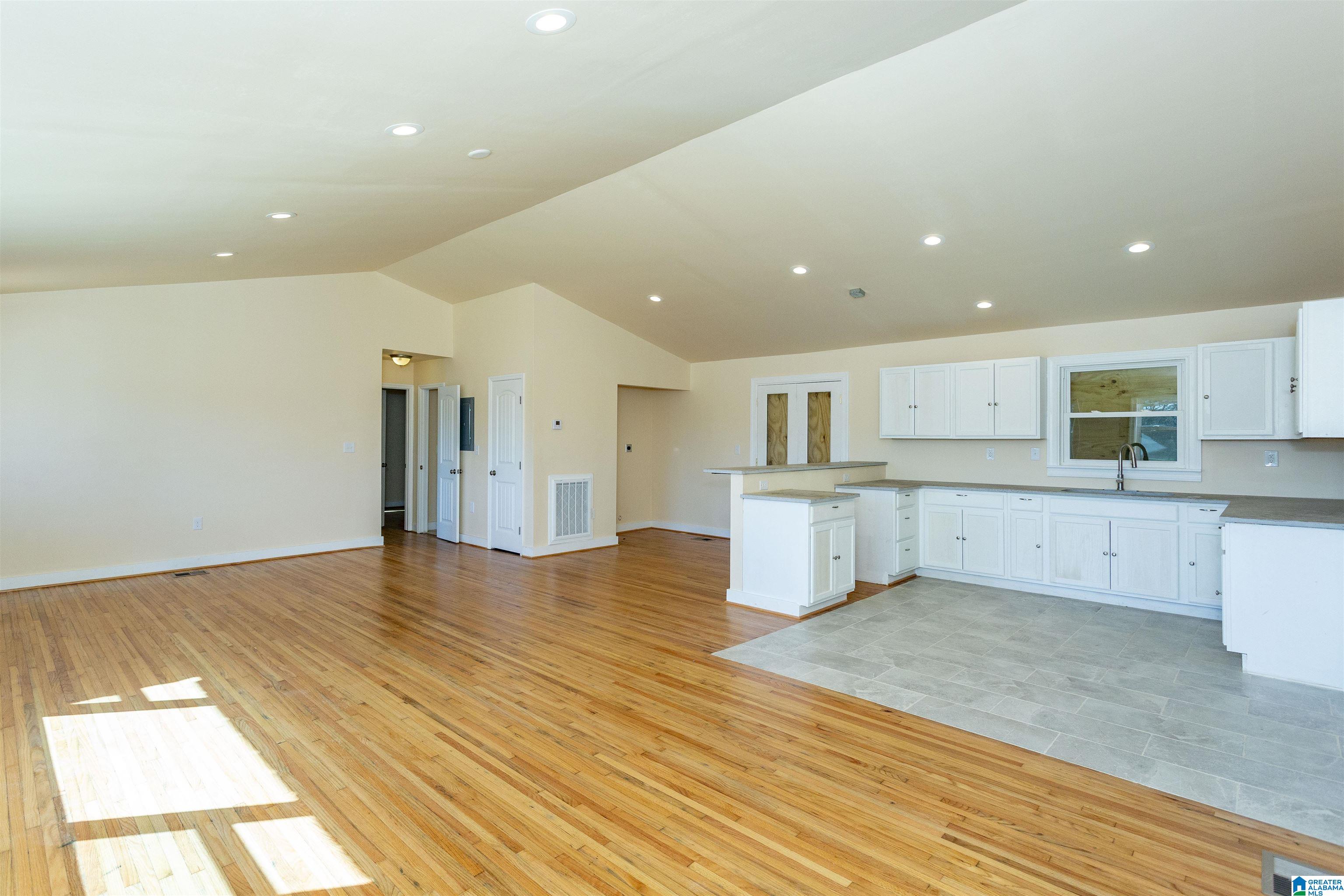 524 Sunhill Road Northwest Center Point, AL 35215 - Photo 6 of 36