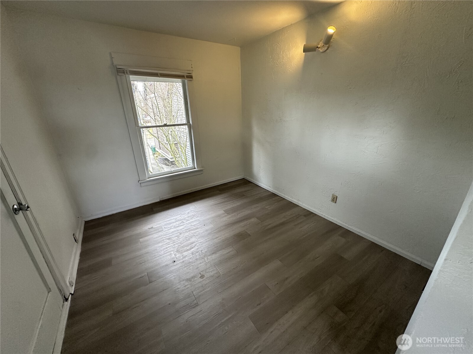 807 North 49th Street Seattle, WA 98103 - Photo 21 of 23