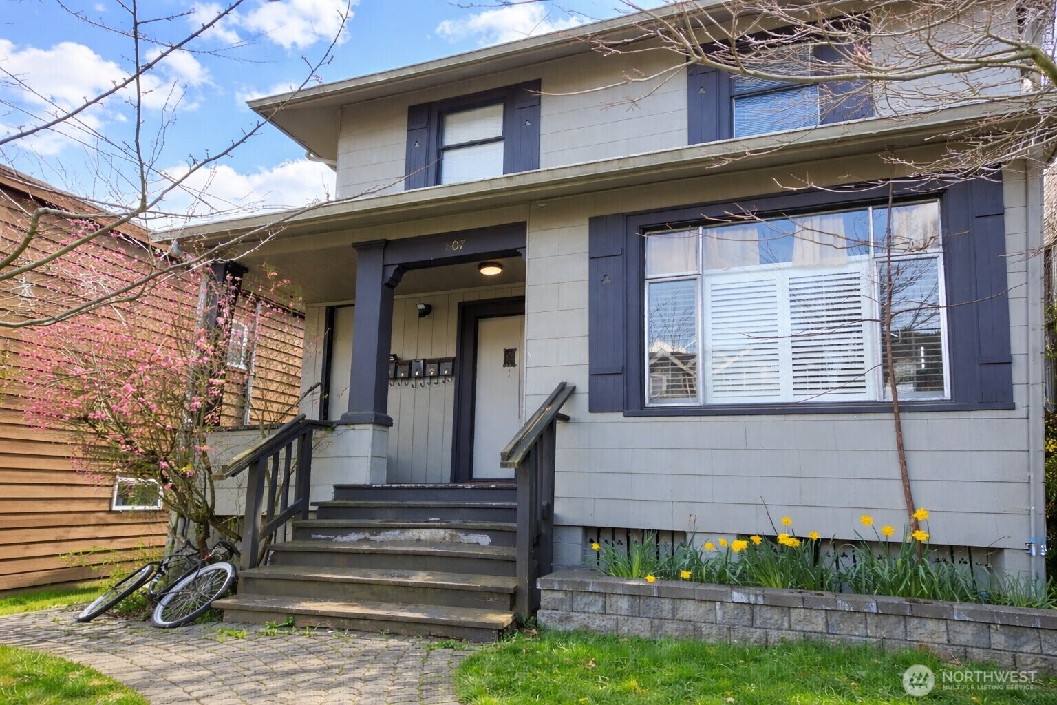 807 North 49th Street Seattle, WA 98103 - Photo 6 of 23