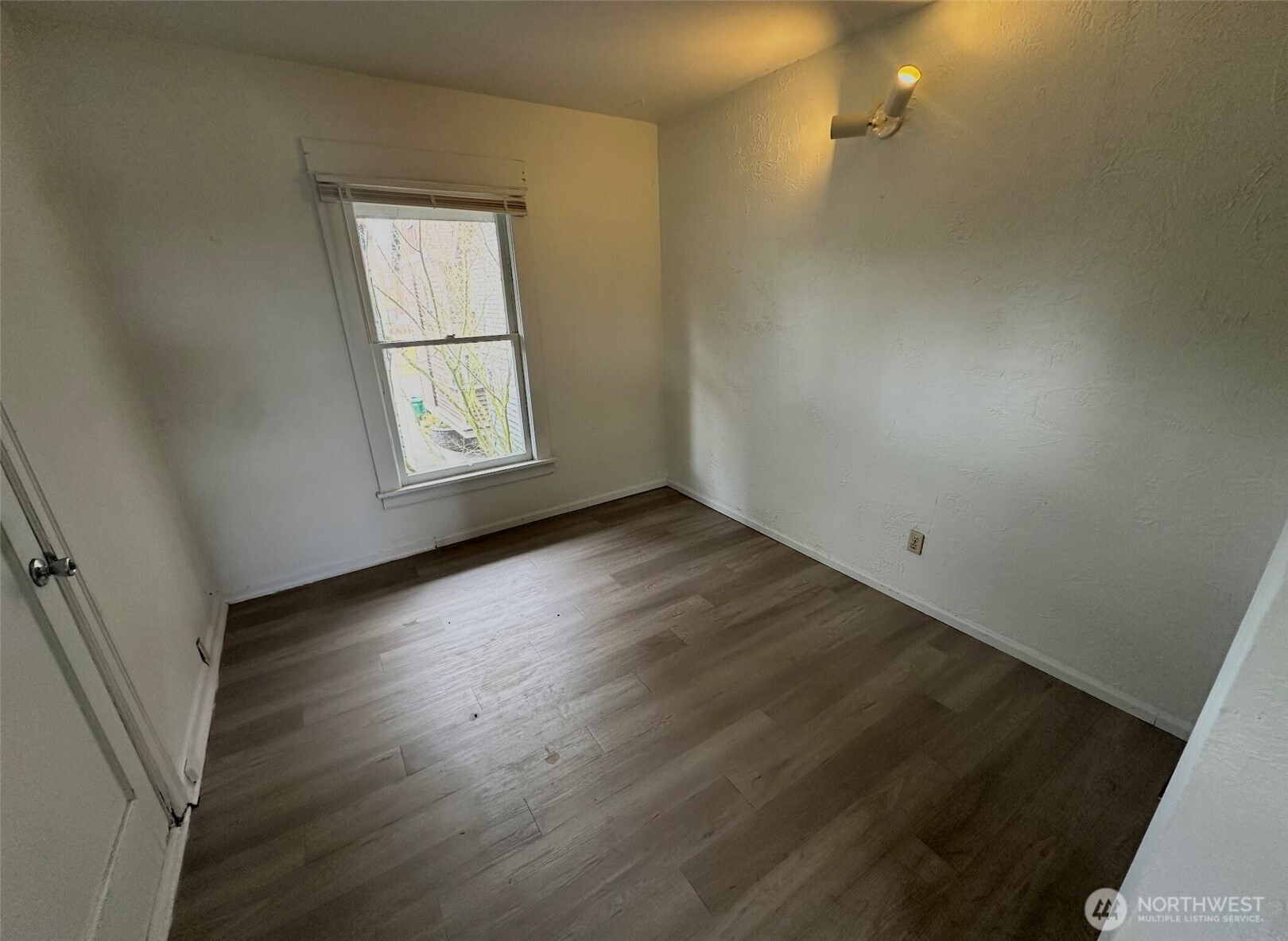 807 North 49th Street Seattle, WA 98103 - Photo 10 of 23