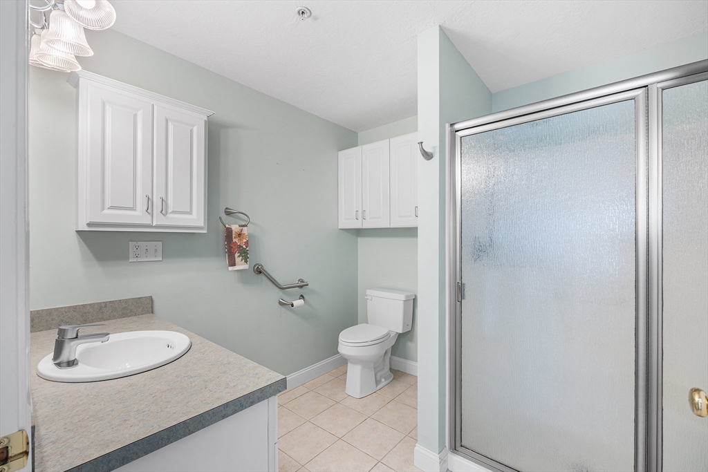 877 Auburnville Way, Unit D4 Whitman, MA 02382 - Photo 15 of 32