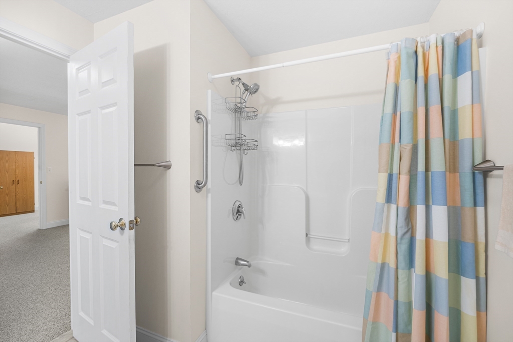 877 Auburnville Way, Unit D4 Whitman, MA 02382 - Photo 26 of 32