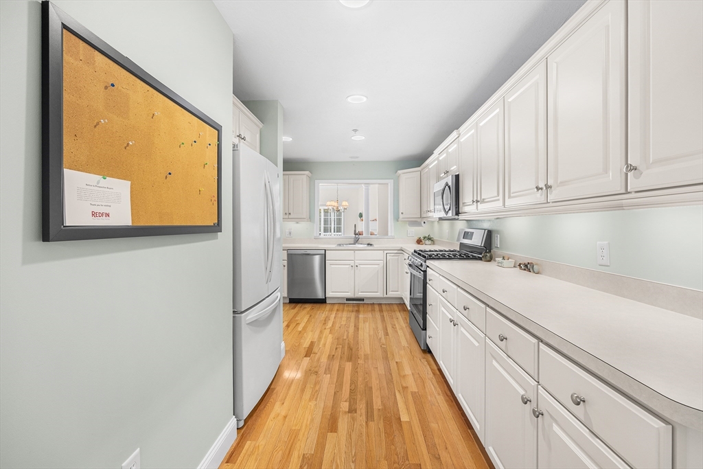 877 Auburnville Way, Unit D4 Whitman, MA 02382 - Photo 4 of 32