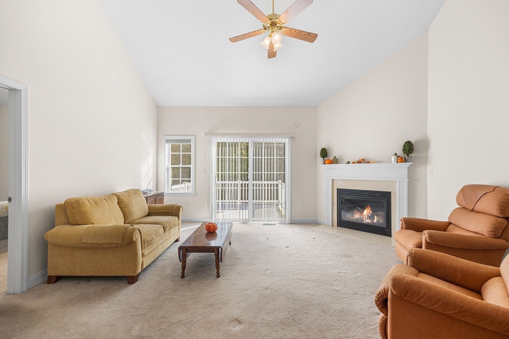 877 Auburnville Way, Unit D4 Whitman, MA 02382 - Photo 9 of 32