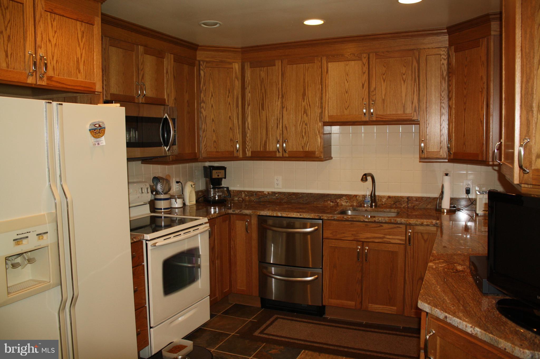 70 Silopanna Road Annapolis, MD 21403 - Photo 4 of 17 Kitchen