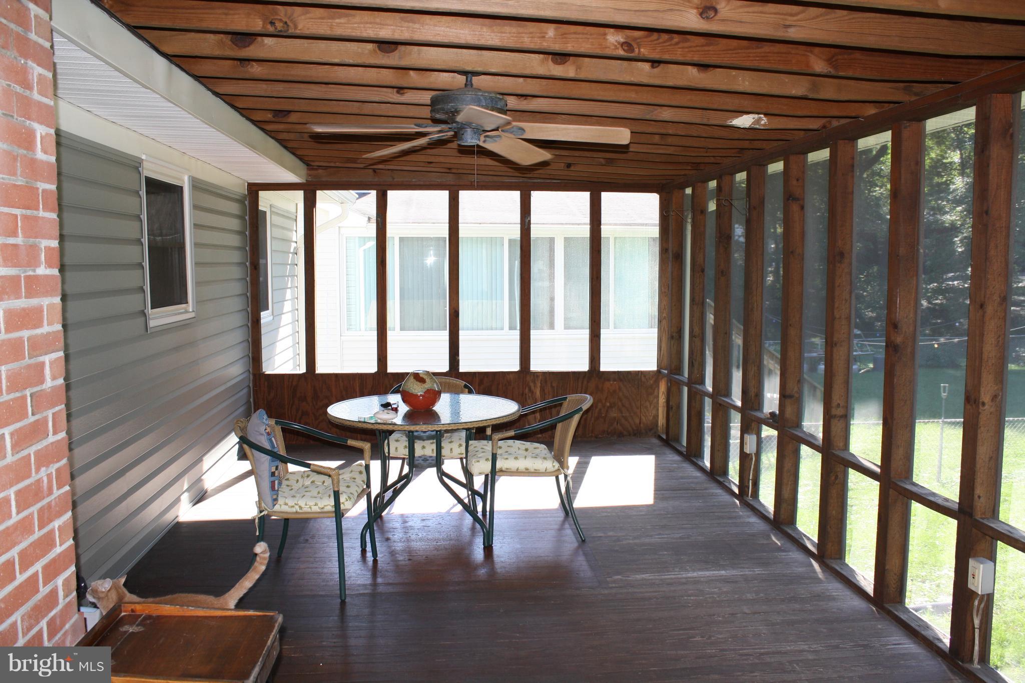 70 Silopanna Road Annapolis, MD 21403 - Photo 6 of 17 Screened Back Porch