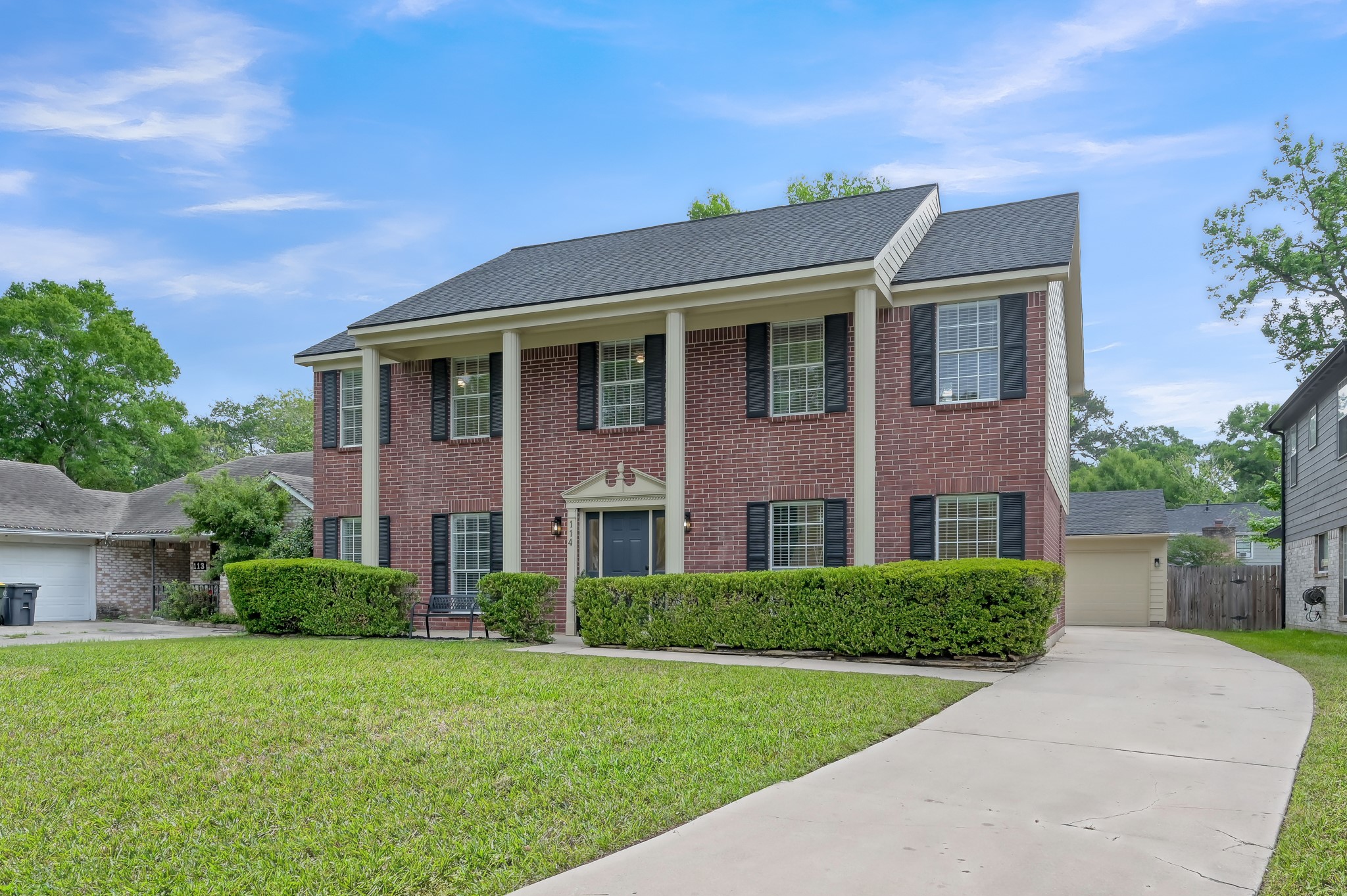Welcome Home to 114 Regency Way!