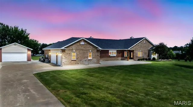 $1,125,000 | 113 Roy Lane, Wentzville, MO 63385