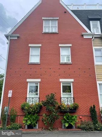 $2,400,000 | 714 Wythe Street, Alexandria, VA 22314