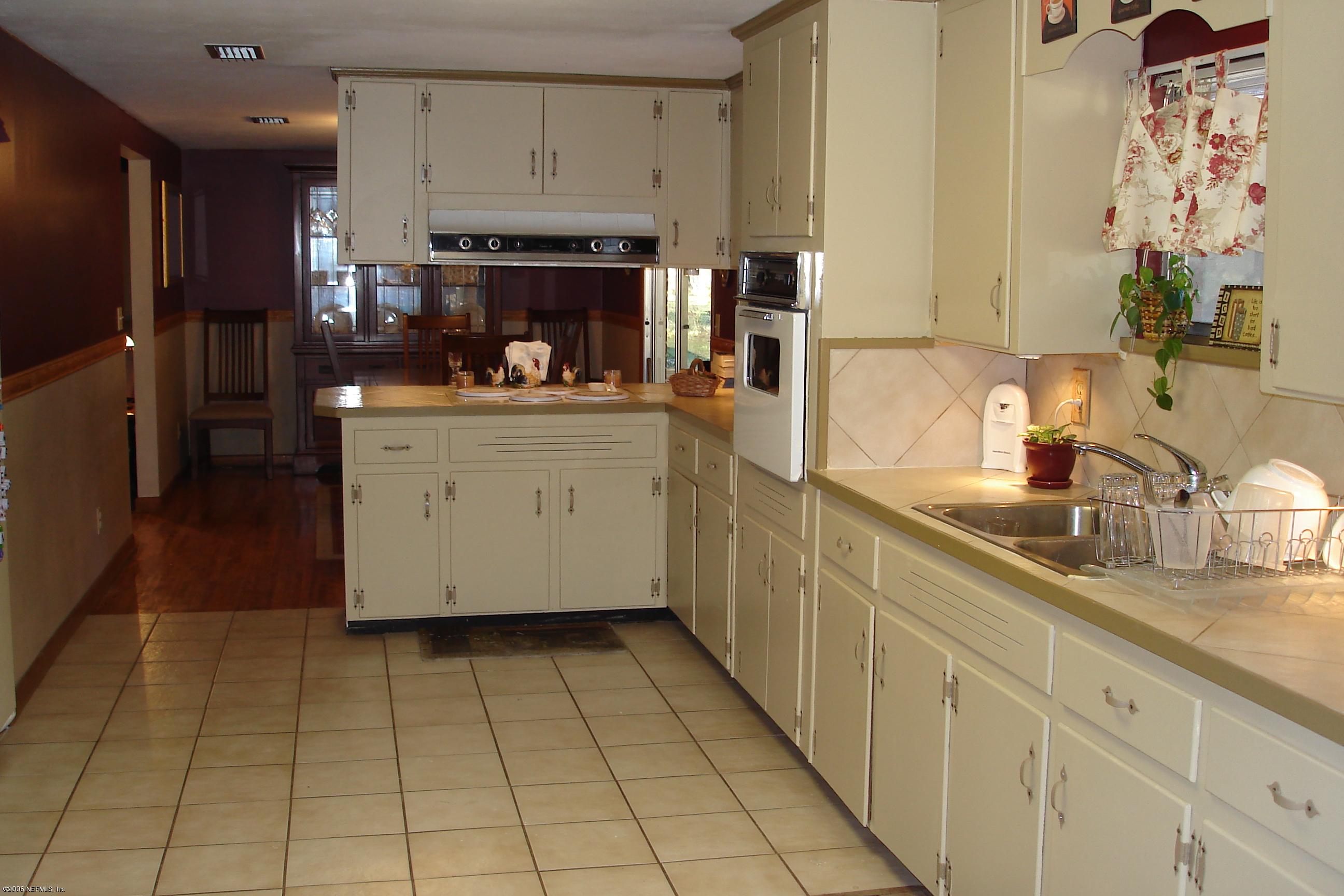 10968 Wingate Road Jacksonville, FL 32218 - Photo 3 of 6 KITCHEN