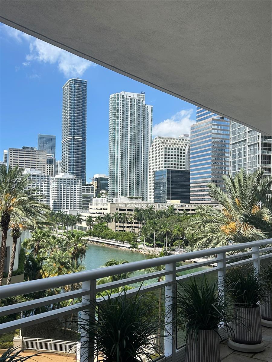 901 Brickell Key Boulevard, Unit 702 Miami, FL 33131 - Photo 6 of 18