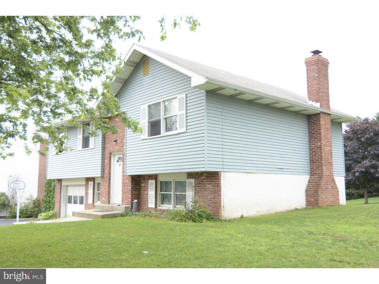 36 Sage Drive Sinking Spring, PA 19608 - Photo 2 of 14