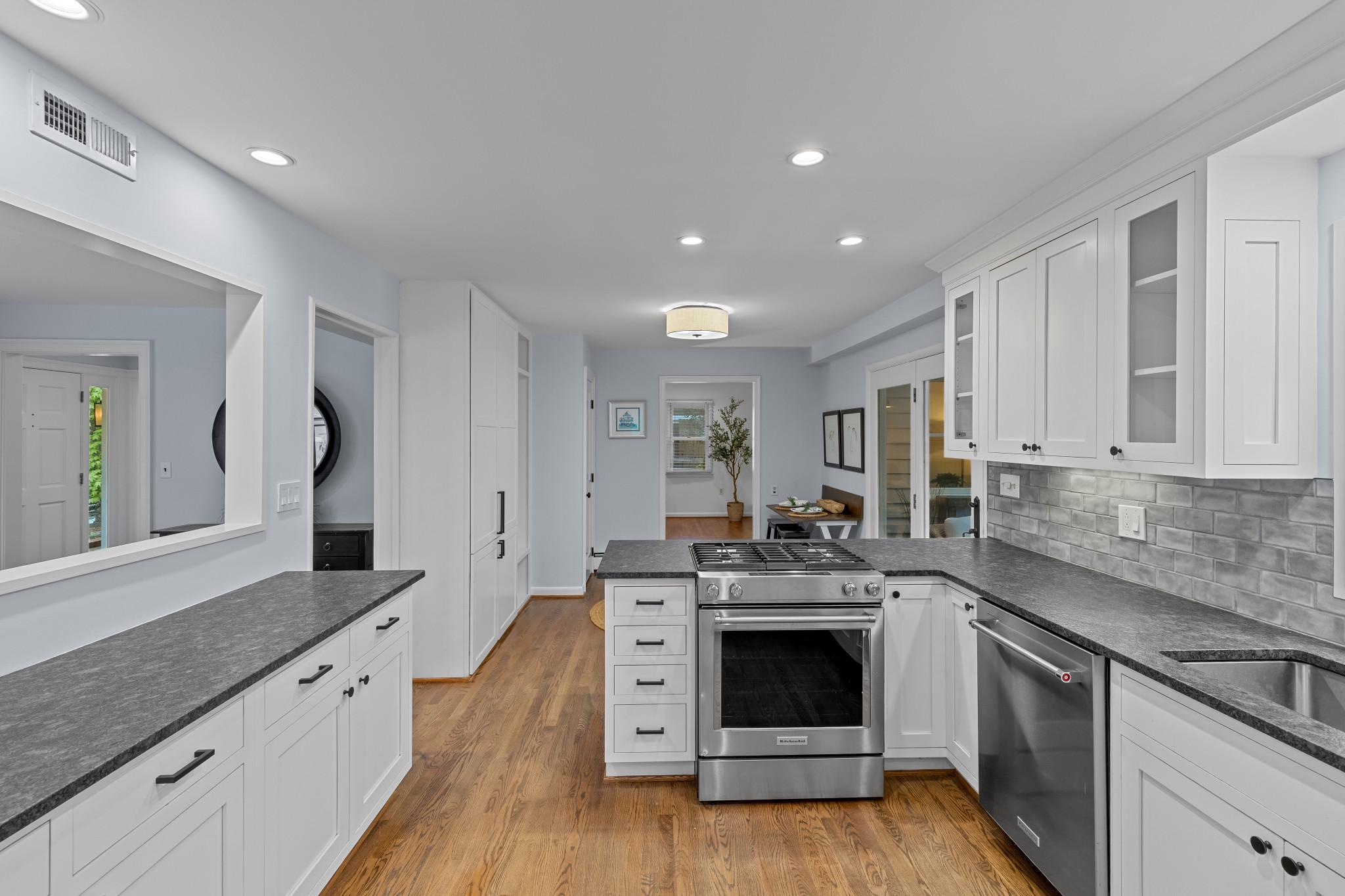 2611 Ogleton Road Annapolis, MD 21403 - Photo 11 of 50 Spacious kitchen with informal dining nook