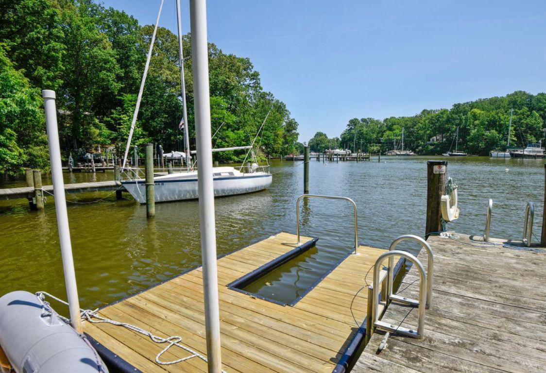 2611 Ogleton Road Annapolis, MD 21403 - Photo 41 of 50 Community floating dock