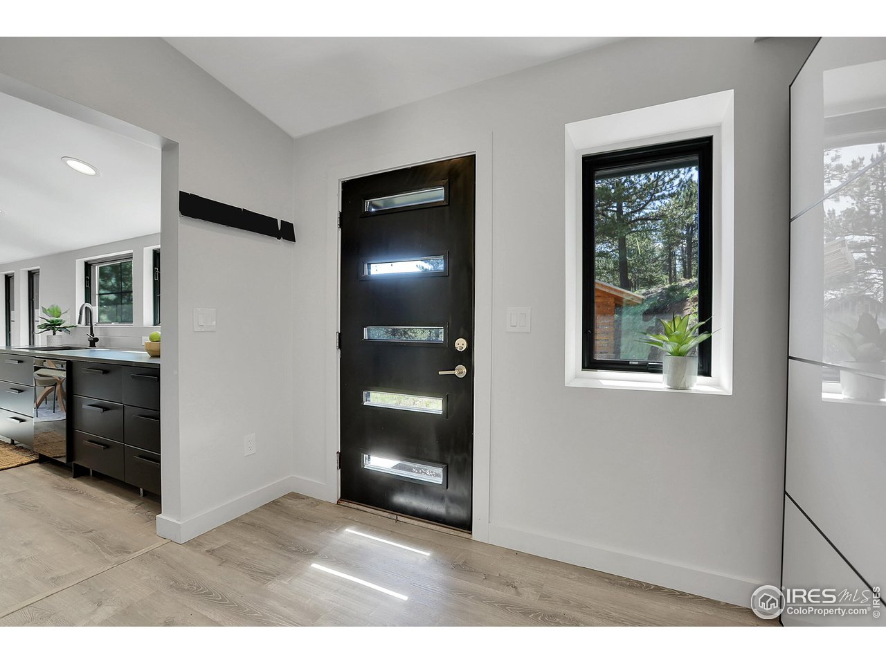 281 County Road 83 Boulder, CO 80302 - Photo 5 of 31 a view interior of a house and natural light