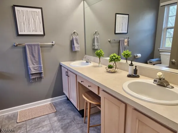 $3,200 | 1005 Wendover Court, Randolph, NJ 07869