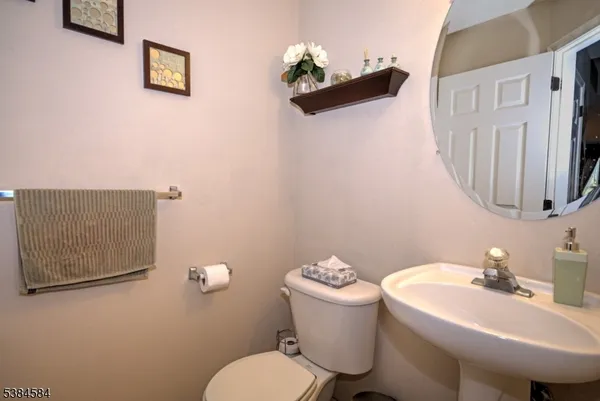 $3,200 | 1005 Wendover Court, Randolph, NJ 07869