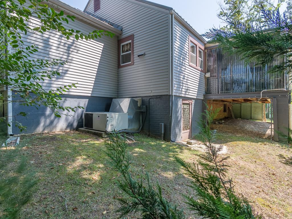 224-226 Spring Street Jonesborough, TN 37659 - Photo 24 of 31 Rear exterior left