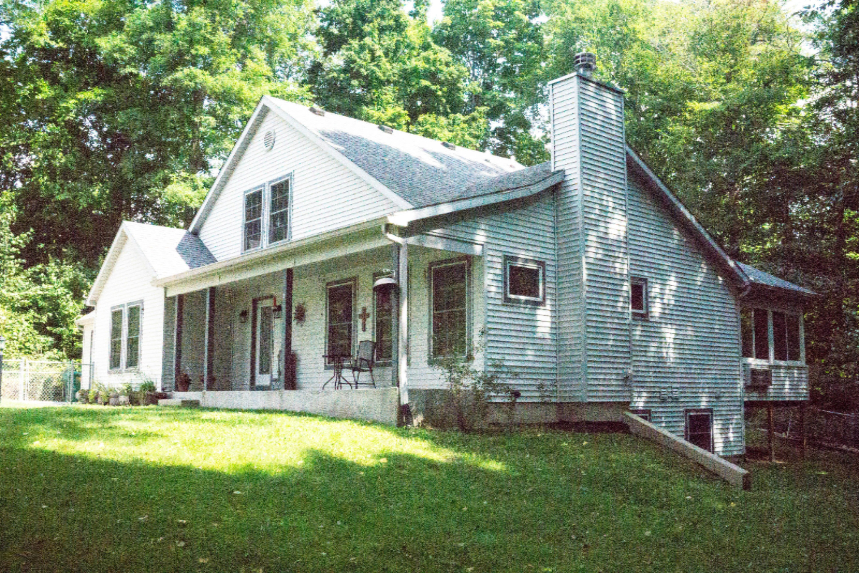 68843 Calvin Center Road Cassopolis, MI 49031 - Photo 1 of 34 Front up close