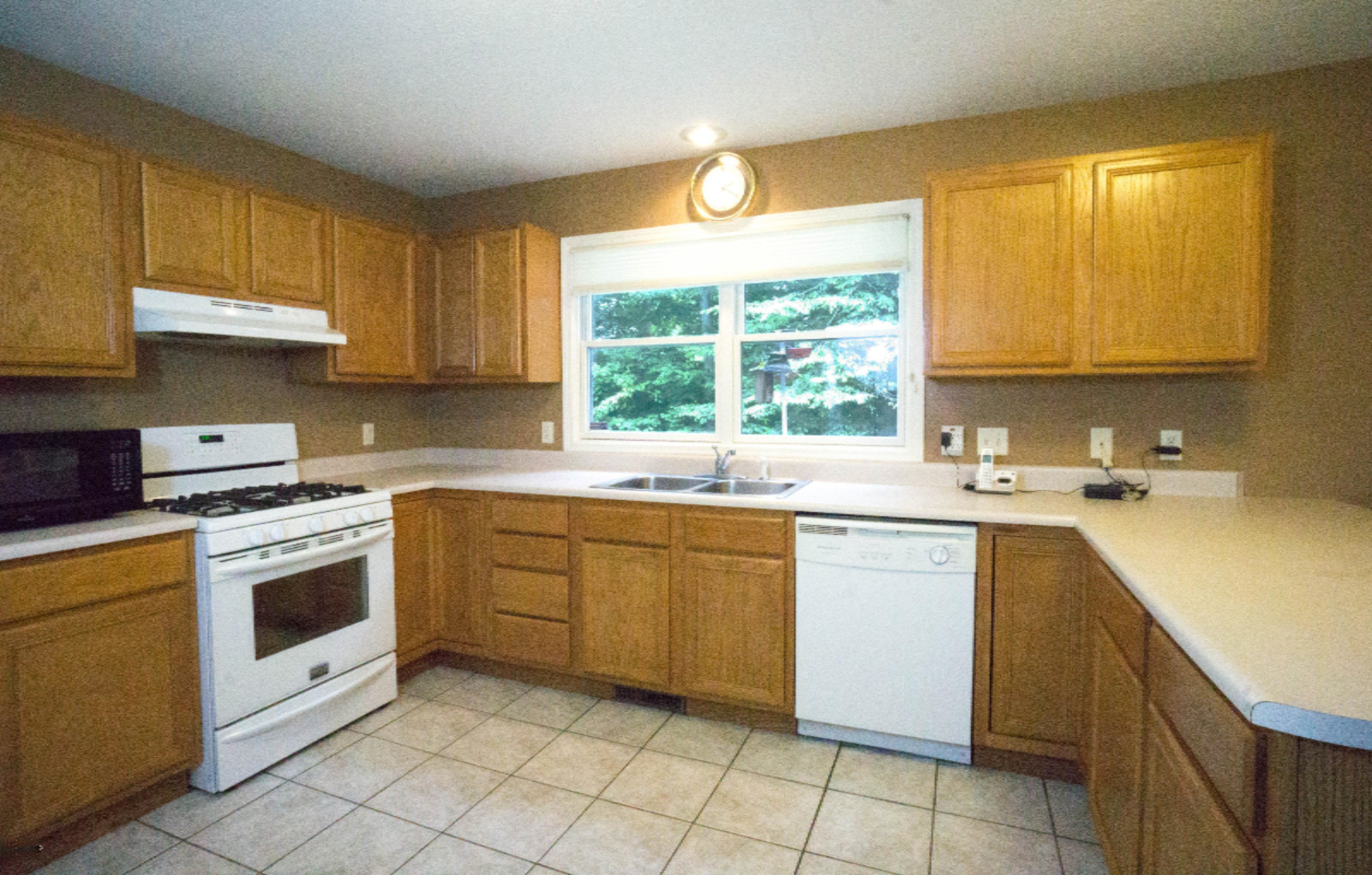 68843 Calvin Center Road Cassopolis, MI 49031 - Photo 9 of 34 up close kitchen
