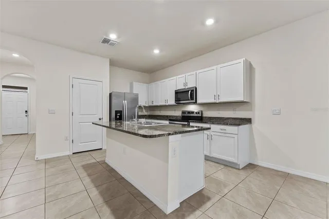 $2,300 | 2893 Suncoast Plains Drive, Odessa, FL 33556