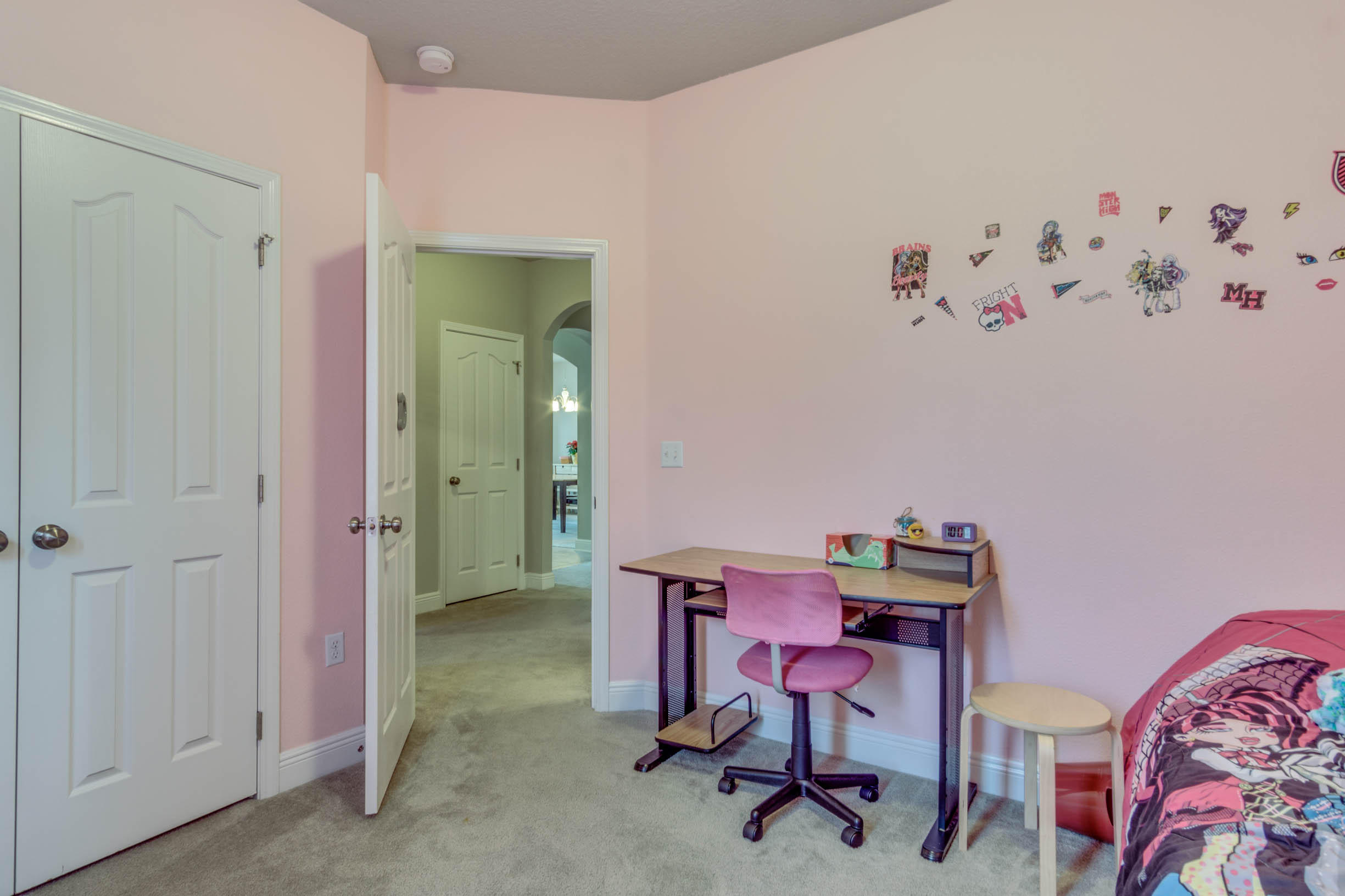 644 Red Fern Road Crestview, FL 32536 - Photo 29 of 46 a view of a hallway with workspace