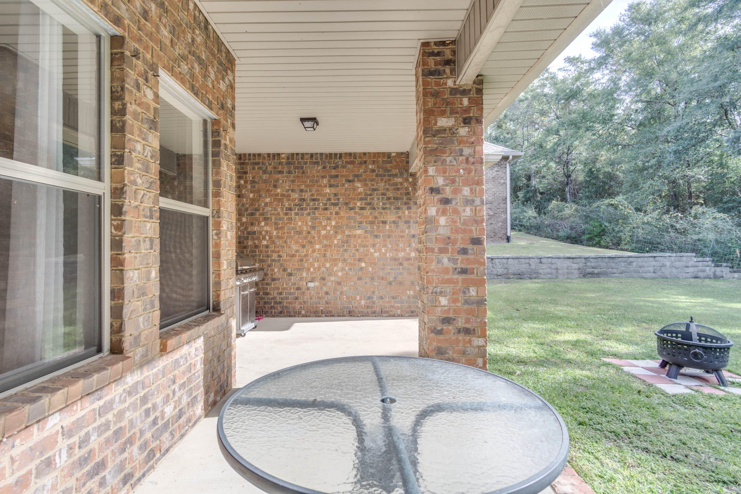 644 Red Fern Road Crestview, FL 32536 - Photo 44 of 46 a bathroom with a sink and a mirror
