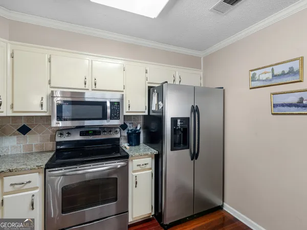 $325,000 | 521 Horseshoe Circle, Stockbridge, GA 30281