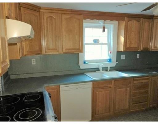65 Moosehill Road Walpole, MA 02032 - Photo 4 of 10