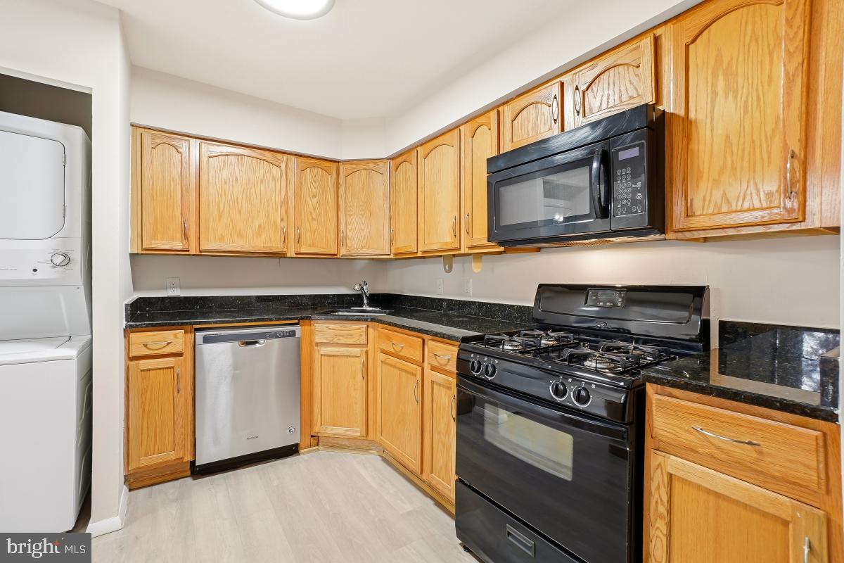 8475 Greenbelt Road Greenbelt, MD 20770 - Photo 17 of 32 Kitchen