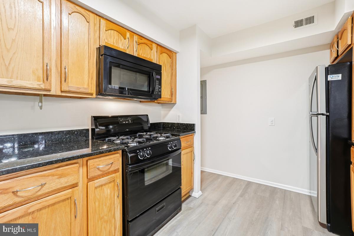 8475 Greenbelt Road Greenbelt, MD 20770 - Photo 18 of 32 Kitchen