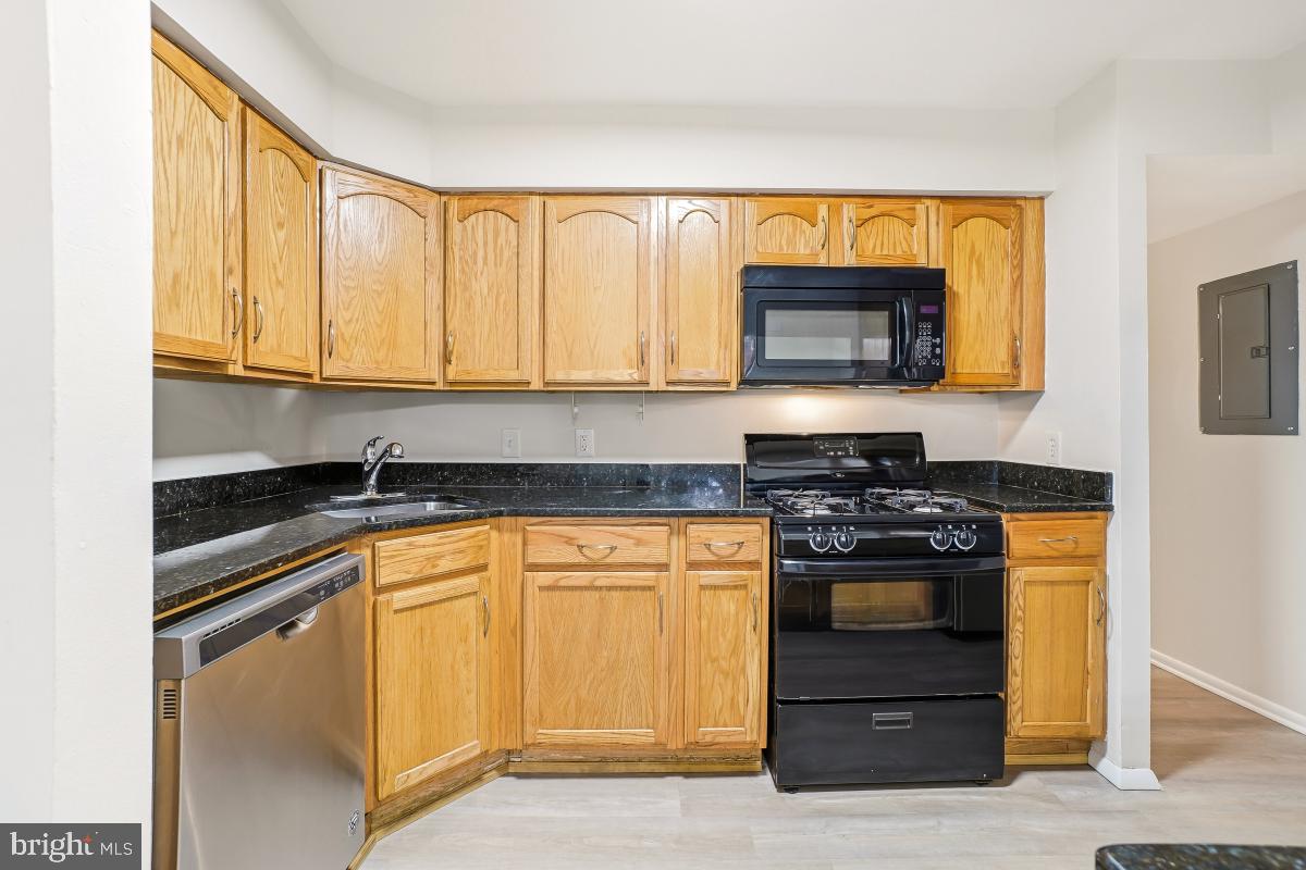 8475 Greenbelt Road Greenbelt, MD 20770 - Photo 22 of 32 Kitchen