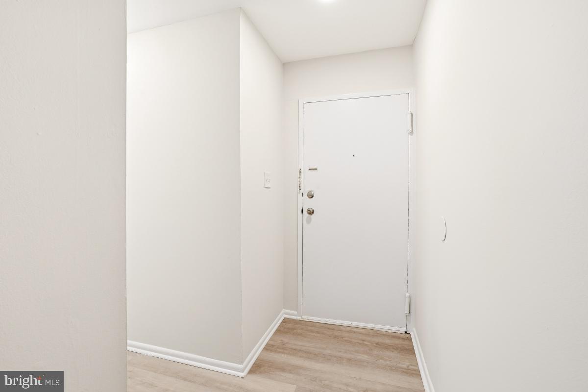 8475 Greenbelt Road Greenbelt, MD 20770 - Photo 3 of 32 Entry