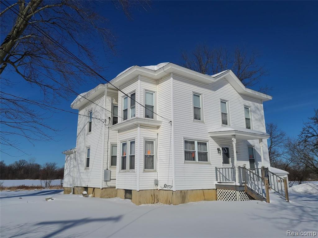 4210 South Genesee Road Grand Blanc, MI 48439 - Photo 3 of 34