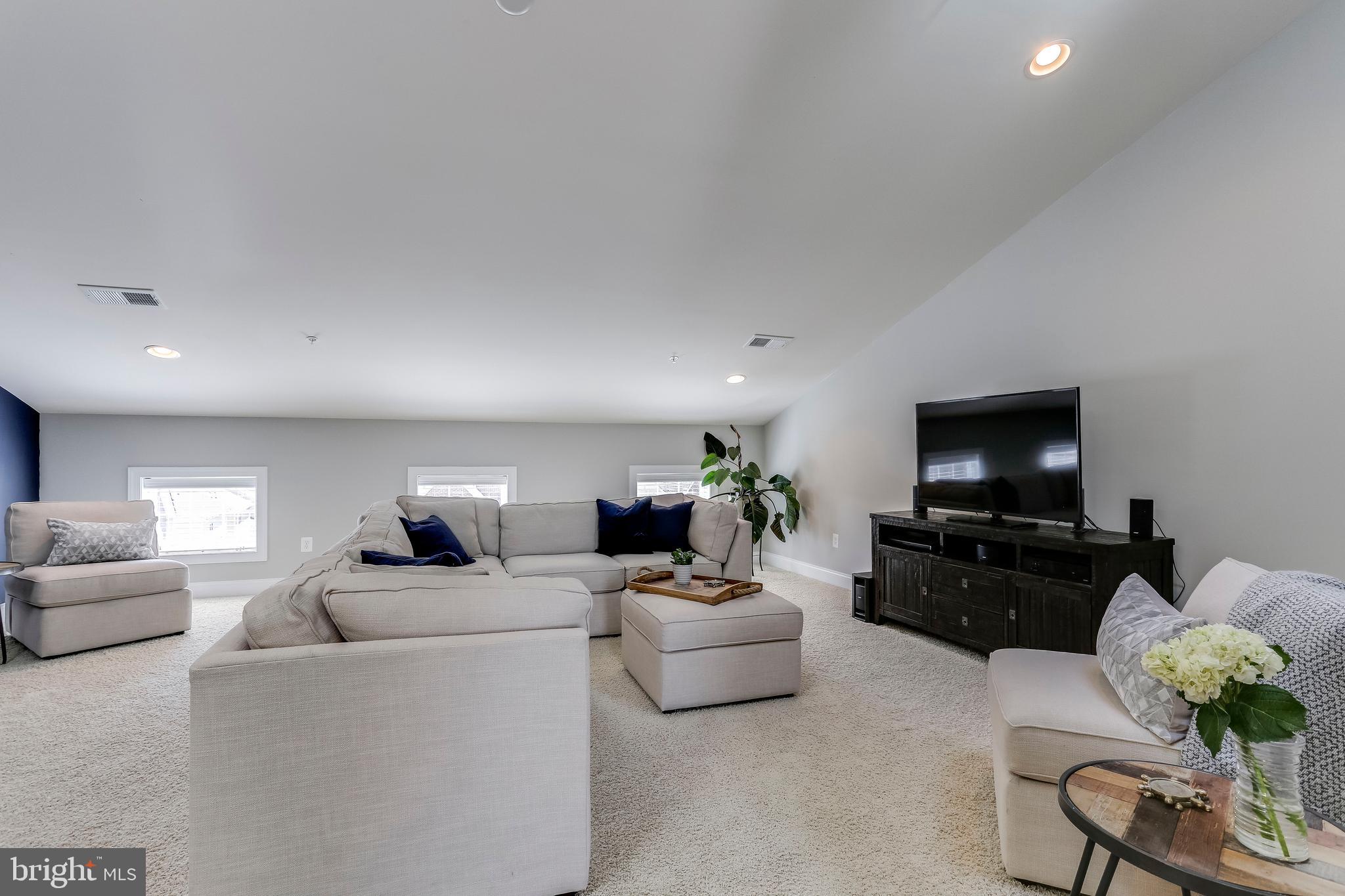 7661 Elmcrest Road Hanover, MD 21076 - Photo 33 of 47 Upper Loft