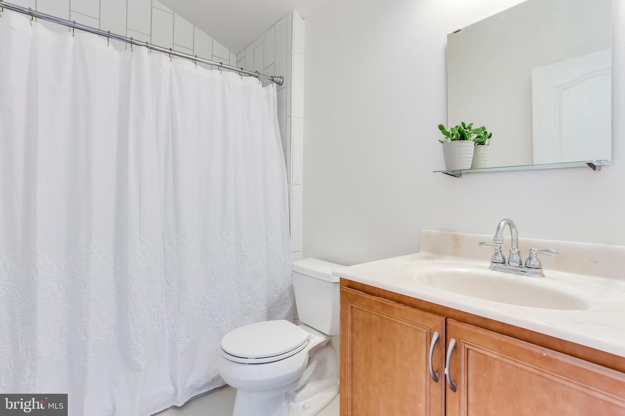 7661 Elmcrest Road Hanover, MD 21076 - Photo 36 of 47 Full Bath