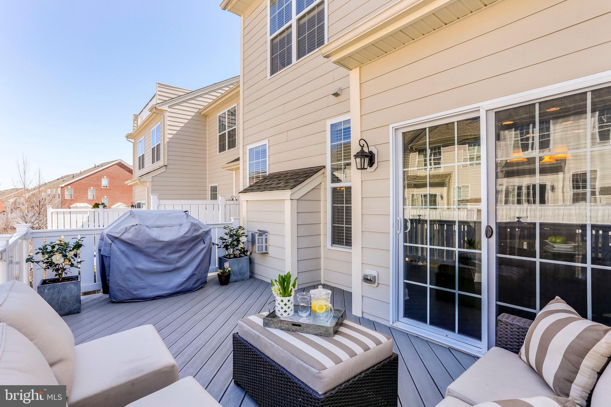 7661 Elmcrest Road Hanover, MD 21076 - Photo 43 of 47 Deck