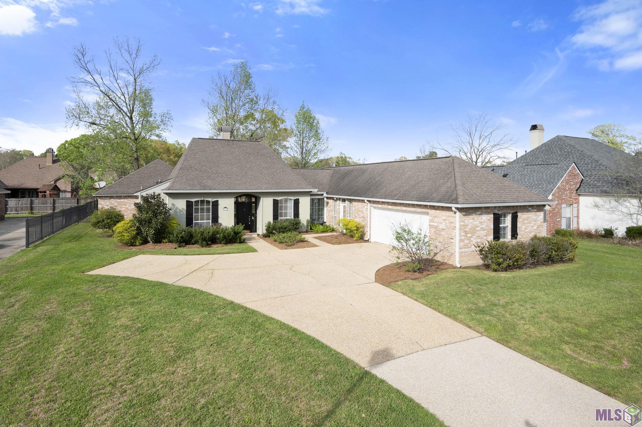 16131 Indigo Ridge Avenue Baton Rouge, LA 70817 - Photo 2 of 41