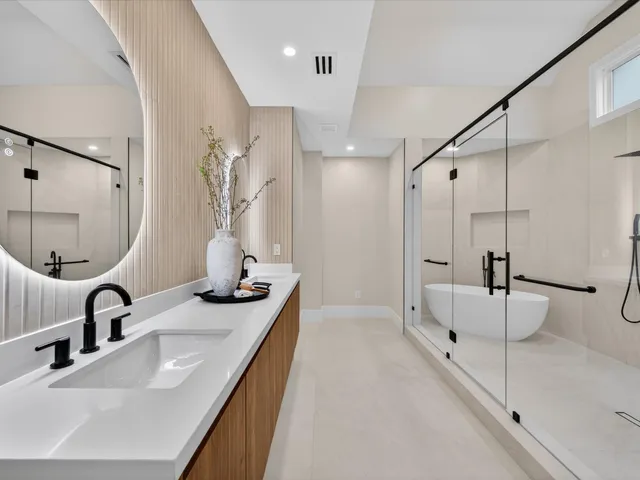 $2,265,000 | 2808 Quenby Avenue, West University Place, TX 77005