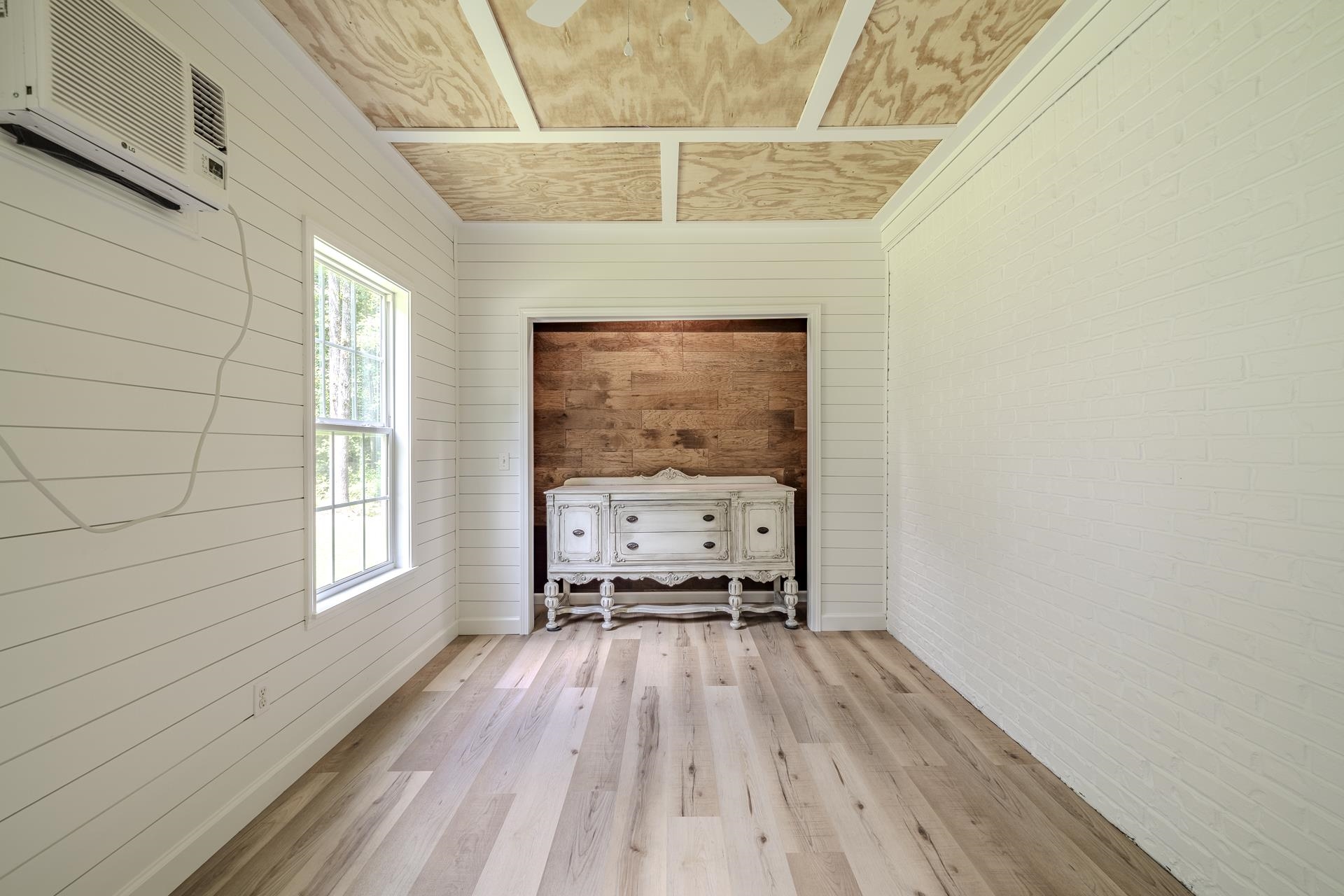 330 Robin Hood Loop Savannah, TN 38372 - Photo 24 of 36