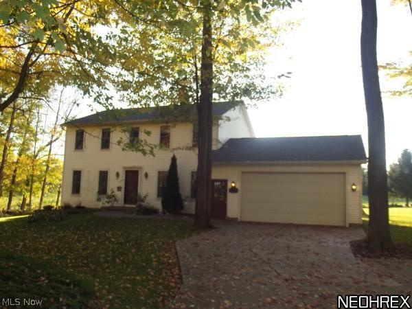1278 Albright Mckay Road Southeast Hubbard, OH 44425 - Photo 1 of 13