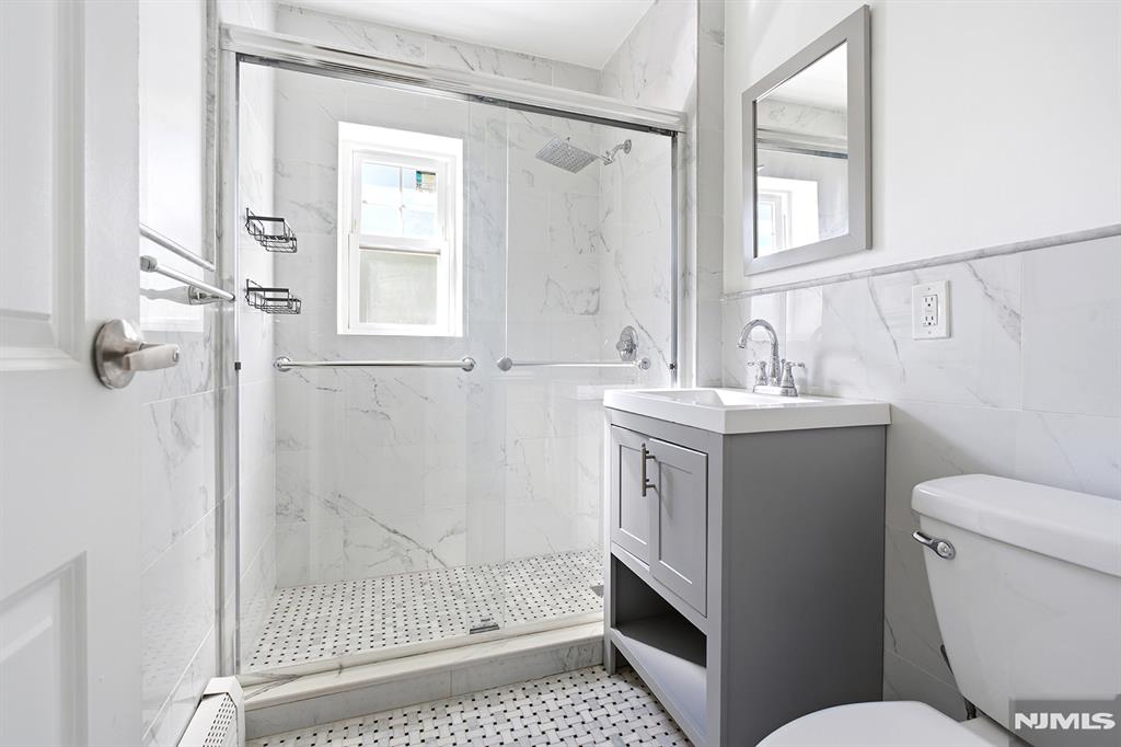 138 Clinton Place, Unit 7E Hackensack, NJ 07601 - Photo 11 of 14