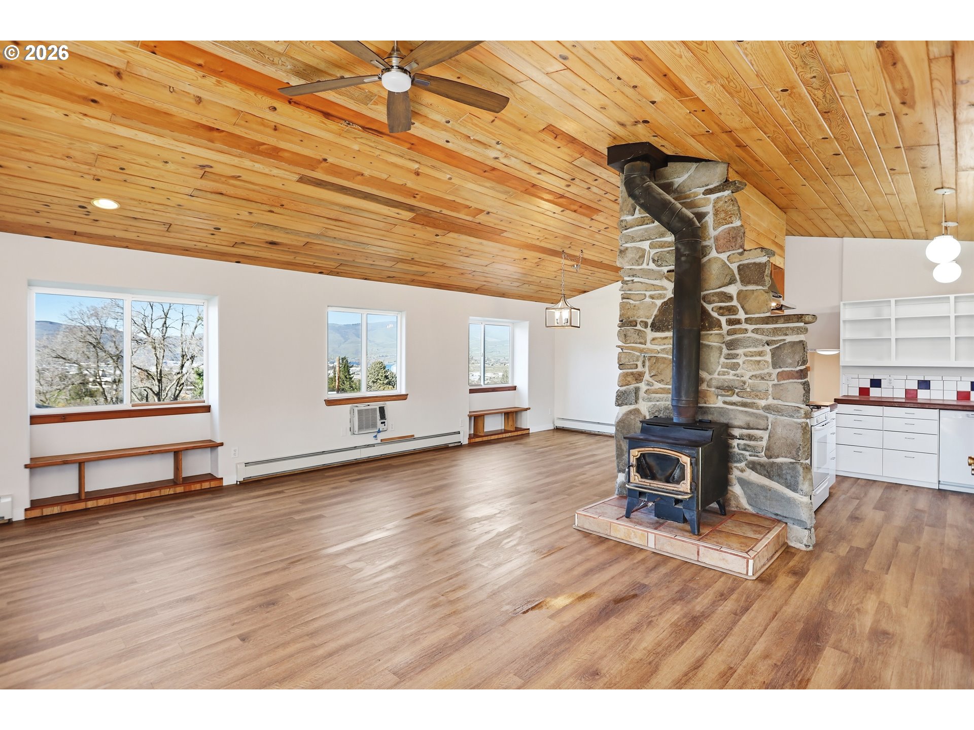 1707 Bridge Street The Dalles, OR 97058 - Photo 4 of 41 a living room with furniture and a wooden floor