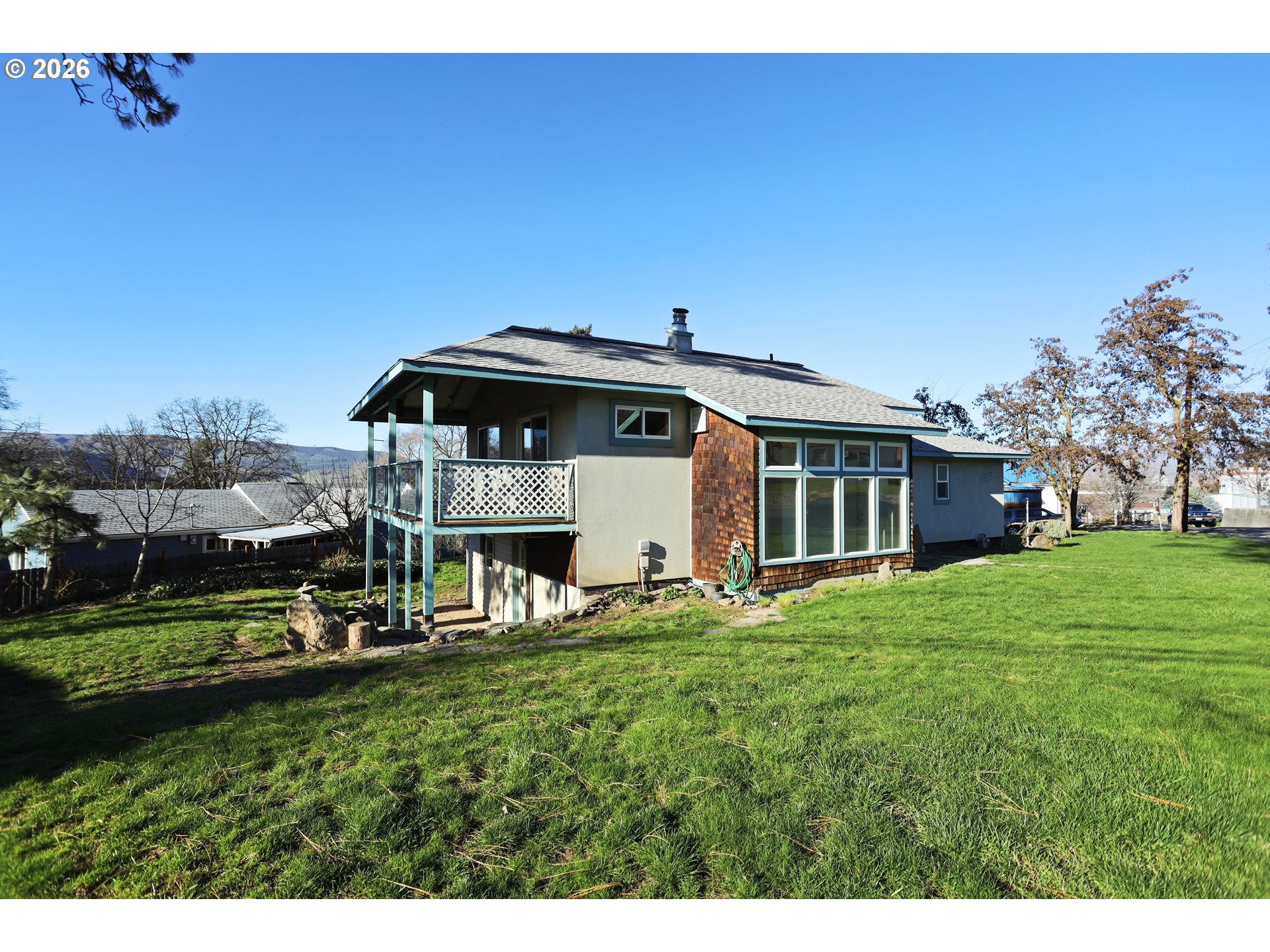 1707 Bridge Street The Dalles, OR 97058 - Photo 41 of 41 a front view of a house with a garden